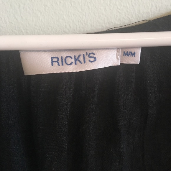 Embroidered blouse - Picture 4 of 7